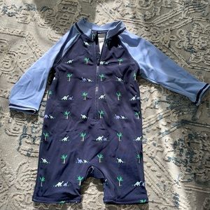 Boys sunblock rash guard suit